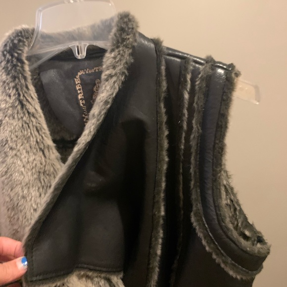 MY TRIBE Leather Vest - Picture 4 of 8